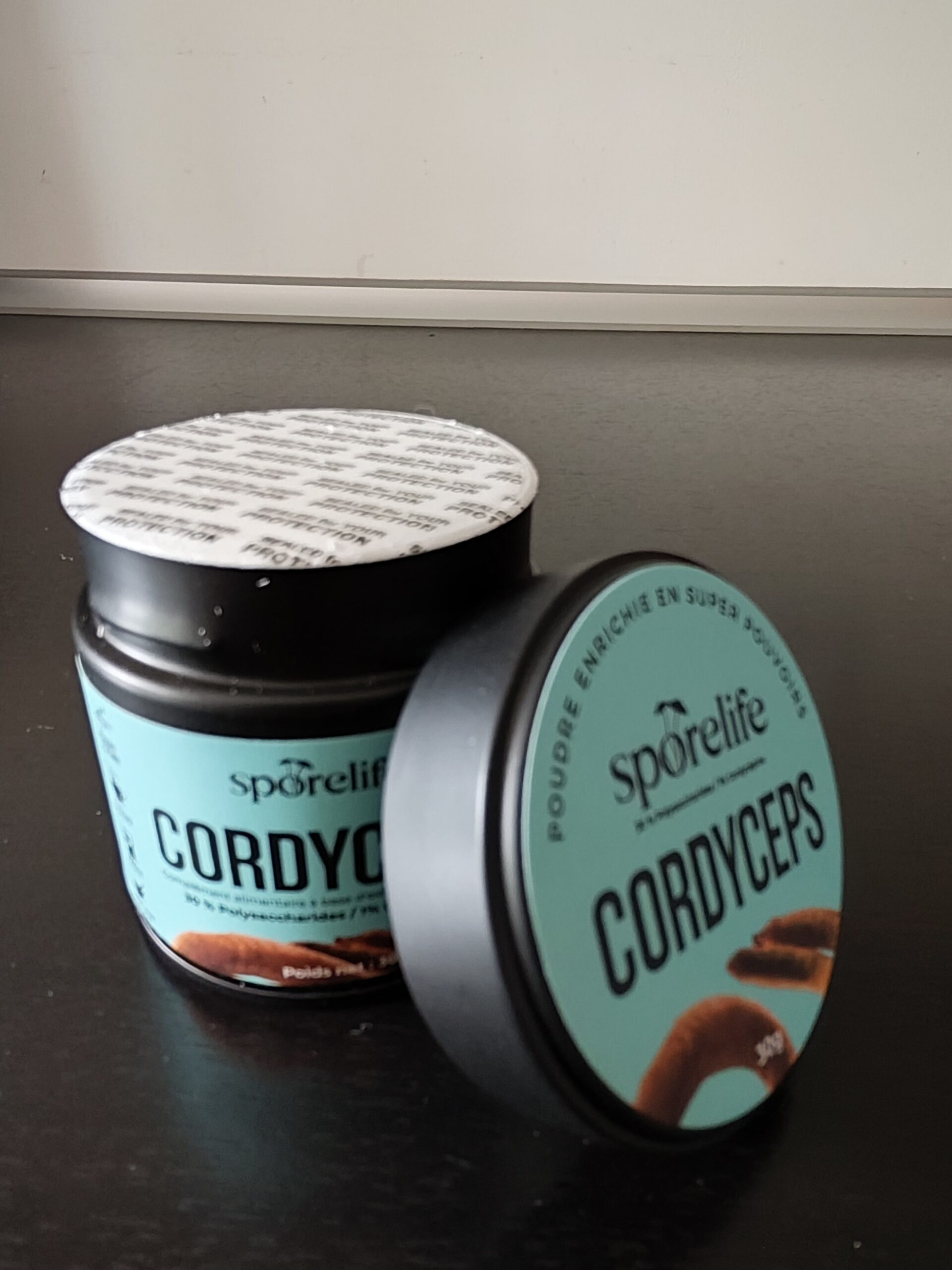 Emballage de la poudre de Cordyceps Sporelife, test Adaptozen